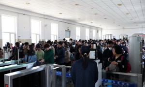 【我的铁路风景】梅河口车务段全力护航旅客“五一”假期出行路